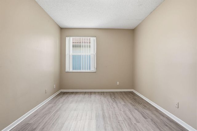1495 SW 105th Avenue, Pembroke Pines, FL 33025