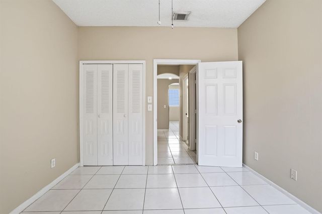 1495 SW 105th Avenue, Pembroke Pines, FL 33025