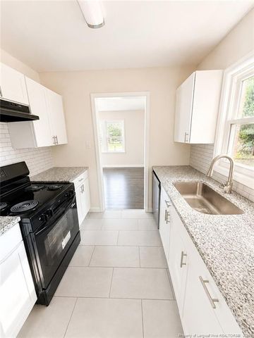 5324 Williamsburgh Drive, Fayetteville, NC 28304
