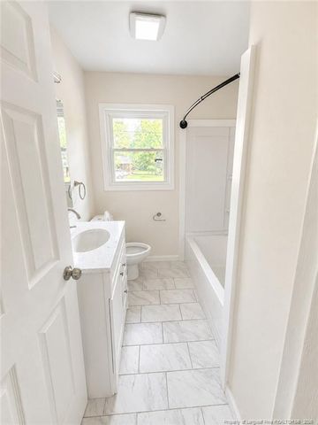 5324 Williamsburgh Drive, Fayetteville, NC 28304