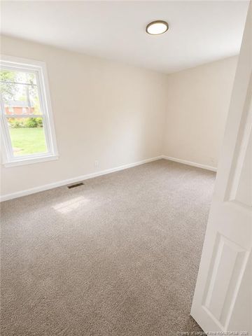 5324 Williamsburgh Drive, Fayetteville, NC 28304