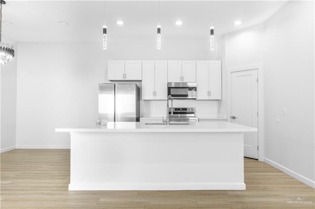 2709 W Kerria Avenue, Mcallen, TX 78501