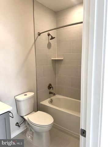 946 HEIGHTS ALY SE, Washington, DC 20032