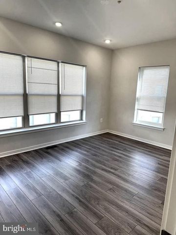 946 HEIGHTS ALY SE, Washington, DC 20032