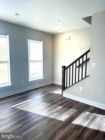 946 HEIGHTS ALY SE, Washington, DC 20032