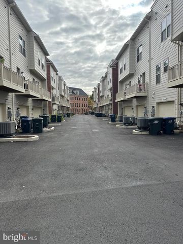 946 HEIGHTS ALY SE, Washington, DC 20032