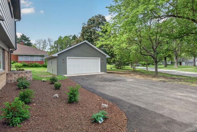 1404 Forest Park Avenue, Valparaiso, IN 46385