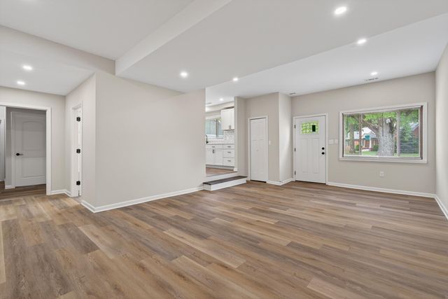 1404 Forest Park Avenue, Valparaiso, IN 46385