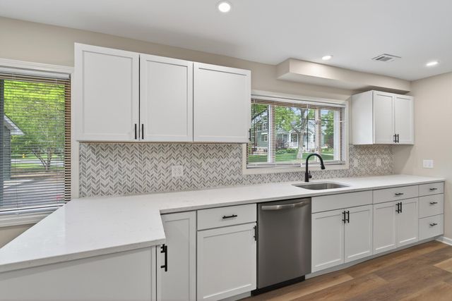 1404 Forest Park Avenue, Valparaiso, IN 46385