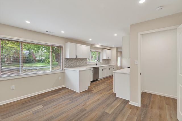 1404 Forest Park Avenue, Valparaiso, IN 46385