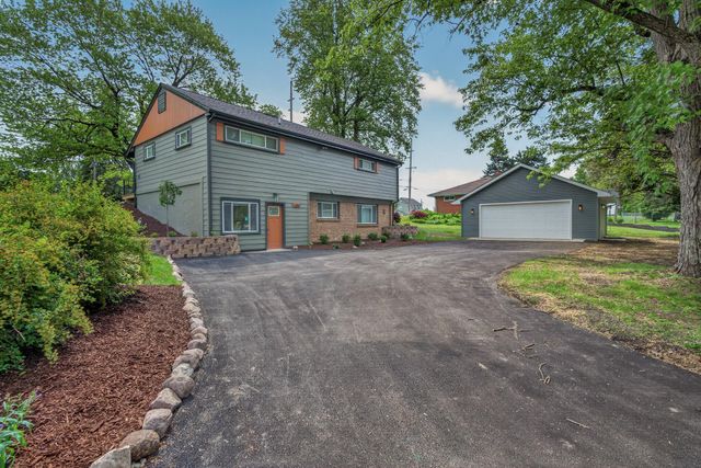 1404 Forest Park Avenue, Valparaiso, IN 46385