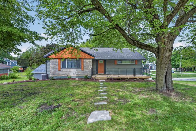 1404 Forest Park Avenue, Valparaiso, IN 46385