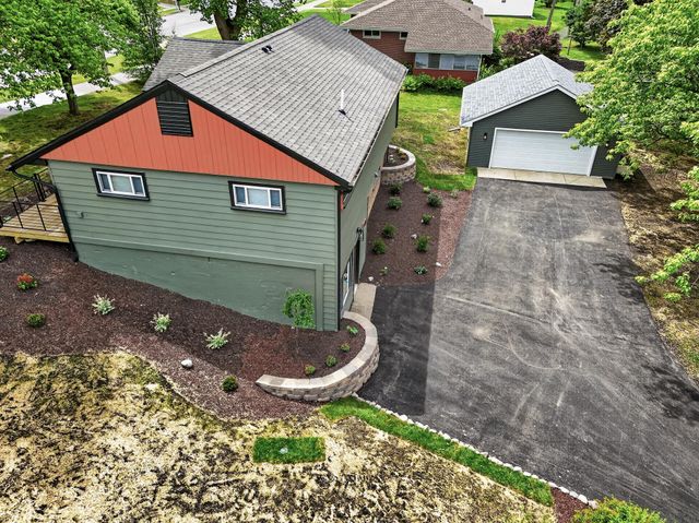1404 Forest Park Avenue, Valparaiso, IN 46385