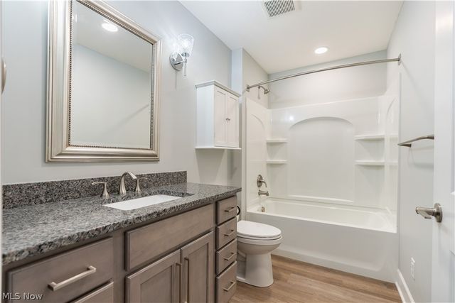 3542 Red Tail Circle NW, Canton, OH 44708