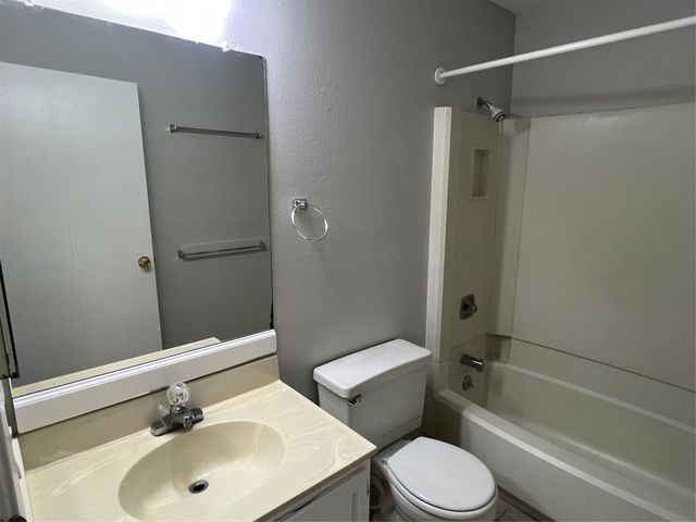 65 Yewleaf Road, The Woodlands, TX 77381