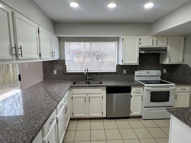 65 Yewleaf Road, The Woodlands, TX 77381