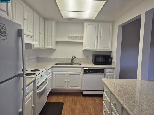 1832 Golden Rain Rd 6, Walnut Creek, CA 94595