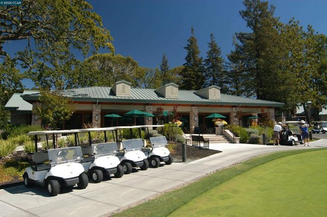 1832 Golden Rain Rd 6, Walnut Creek, CA 94595