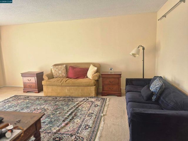 1832 Golden Rain Rd 6, Walnut Creek, CA 94595