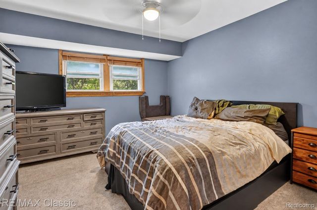 4510 Meadow Way, White Lake Charter Township, MI 48383