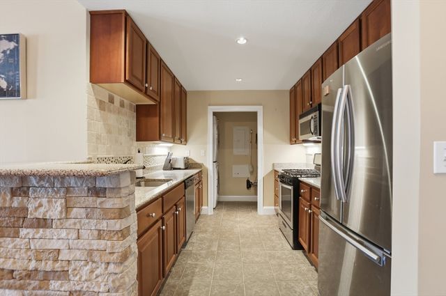 36 Village Rd 714, Middleton, MA 01949