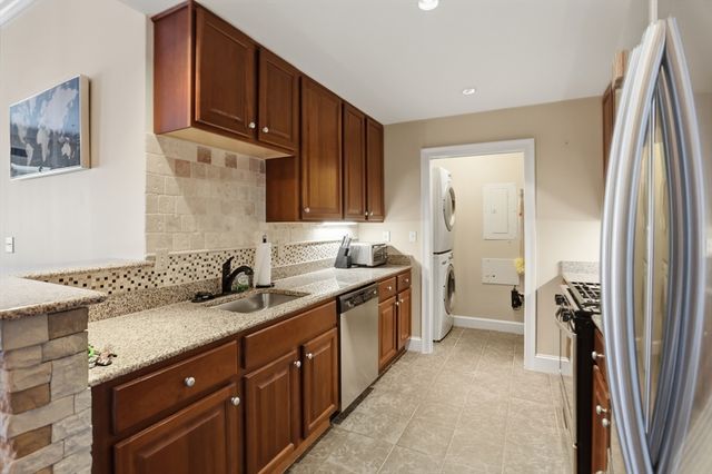 36 Village Rd 714, Middleton, MA 01949