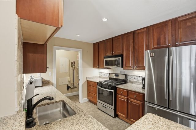 36 Village Rd 714, Middleton, MA 01949