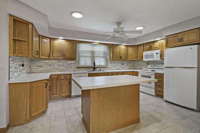 3456 N Wisconsin STREET, Racine, WI 53402