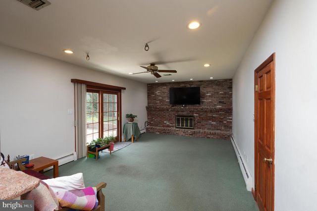 1967 LAFAYETTE RD, Lansdale, PA 19446