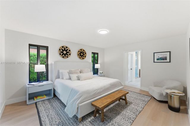 2 Dunbar Rd, Palm Beach Gardens, FL 33418