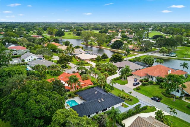 2 Dunbar Rd, Palm Beach Gardens, FL 33418