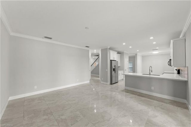 2859 Blossom CT, Naples, FL 34120