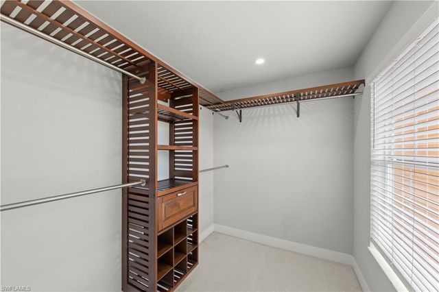 2859 Blossom CT, Naples, FL 34120