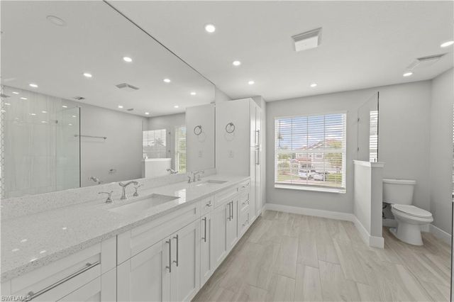 2859 Blossom CT, Naples, FL 34120