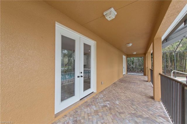 2859 Blossom CT, Naples, FL 34120