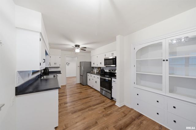 3607 N BIGELOW Street, Peoria, IL 61604