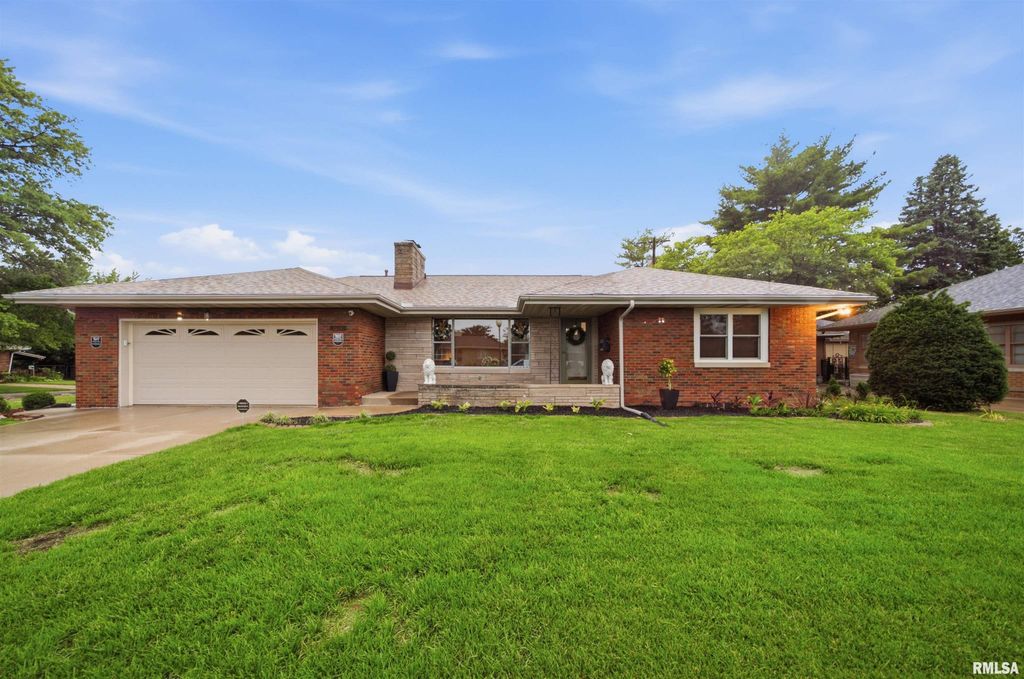 3607 N BIGELOW Street, Peoria, IL 61604