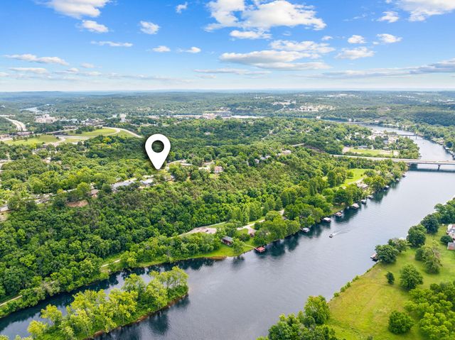 909 Cliff Drive, Branson, MO 65616