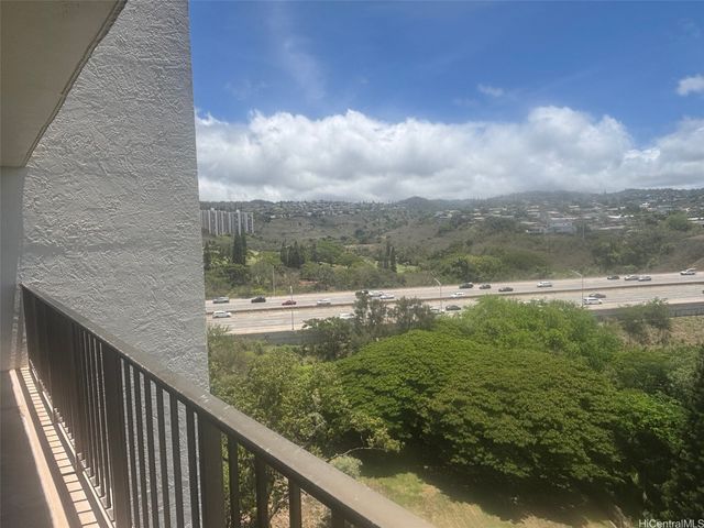 98-500 Koauka Loop 14E, Aiea, HI 96701