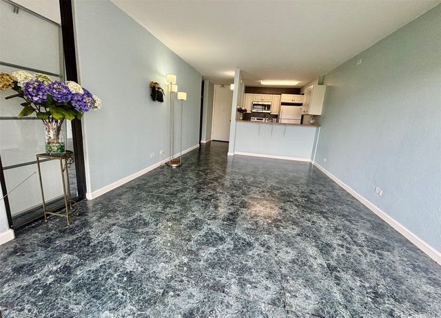 98-500 Koauka Loop 14E, Aiea, HI 96701