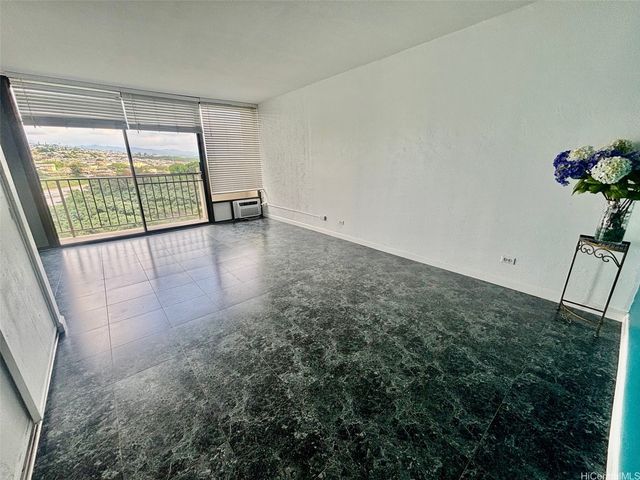 98-500 Koauka Loop 14E, Aiea, HI 96701