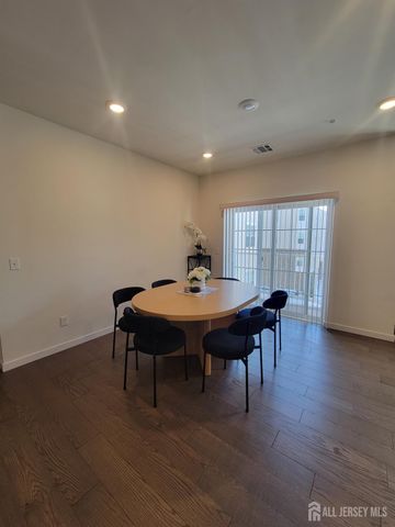 231 Lorhan Drive, Piscataway, NJ 08854