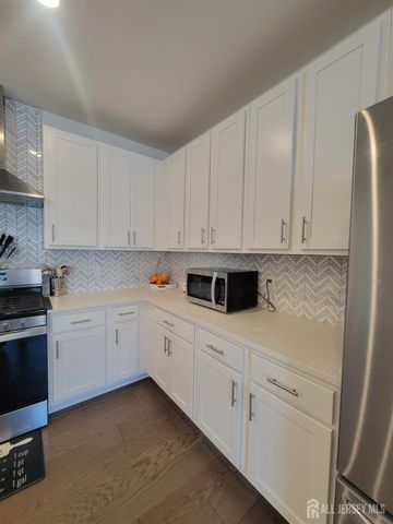 231 Lorhan Drive, Piscataway, NJ 08854