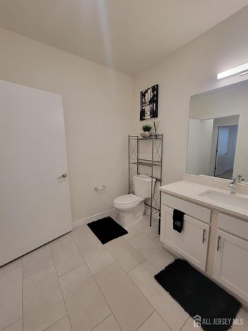 231 Lorhan Drive, Piscataway, NJ 08854