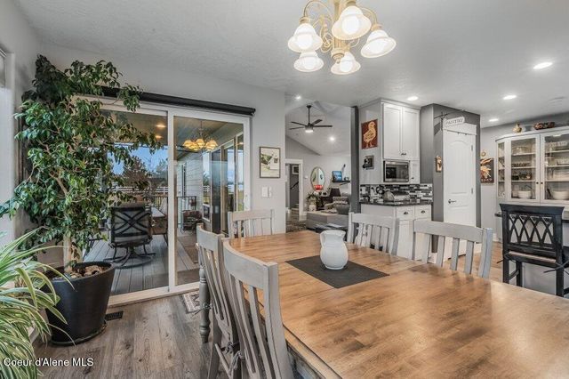 7082 E POLELINE AVE, Post Falls, ID 83854