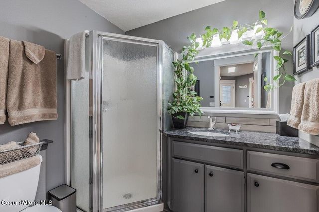 7082 E POLELINE AVE, Post Falls, ID 83854