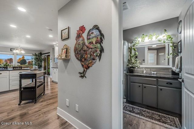 7082 E POLELINE AVE, Post Falls, ID 83854