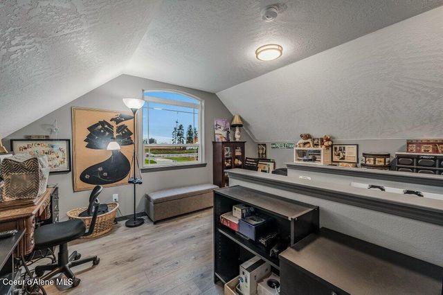 7082 E POLELINE AVE, Post Falls, ID 83854