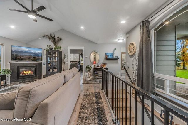 7082 E POLELINE AVE, Post Falls, ID 83854