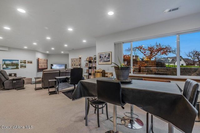 7082 E POLELINE AVE, Post Falls, ID 83854